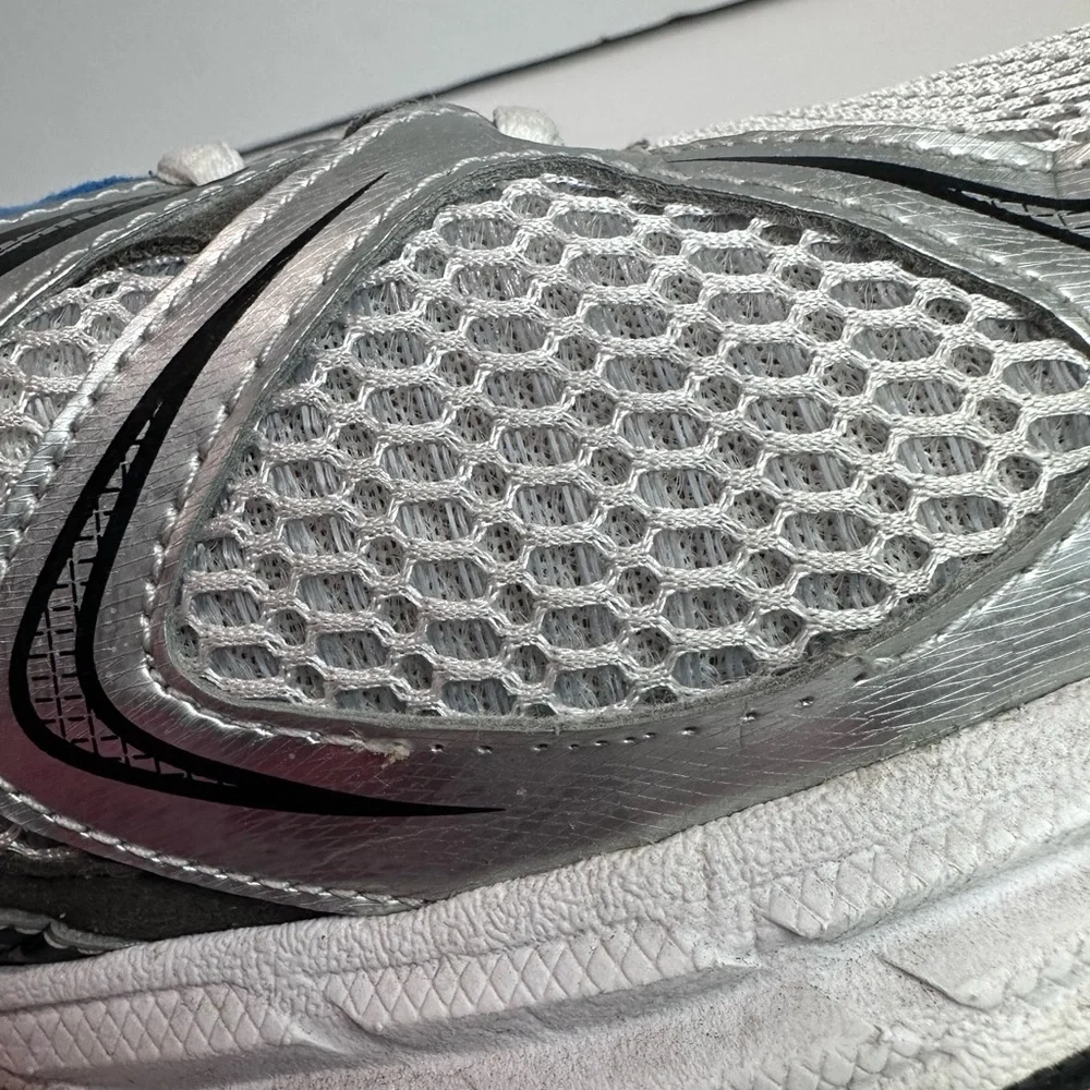 New Balance Silver and Blue Running Shoes
